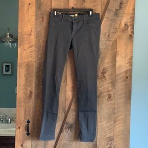 Super cute grey skinny jeans